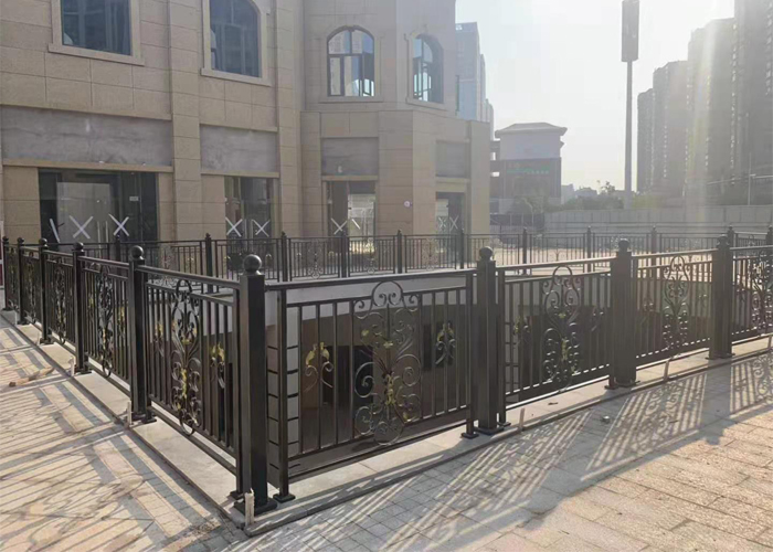 宁都商业中心商场室外锌钢护栏扶手工程案例